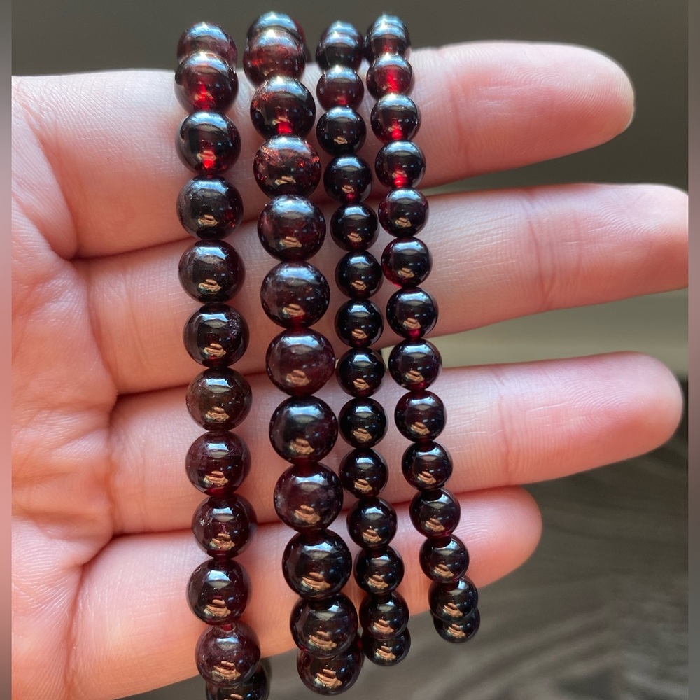 Garnet gemstone necklace 5mm